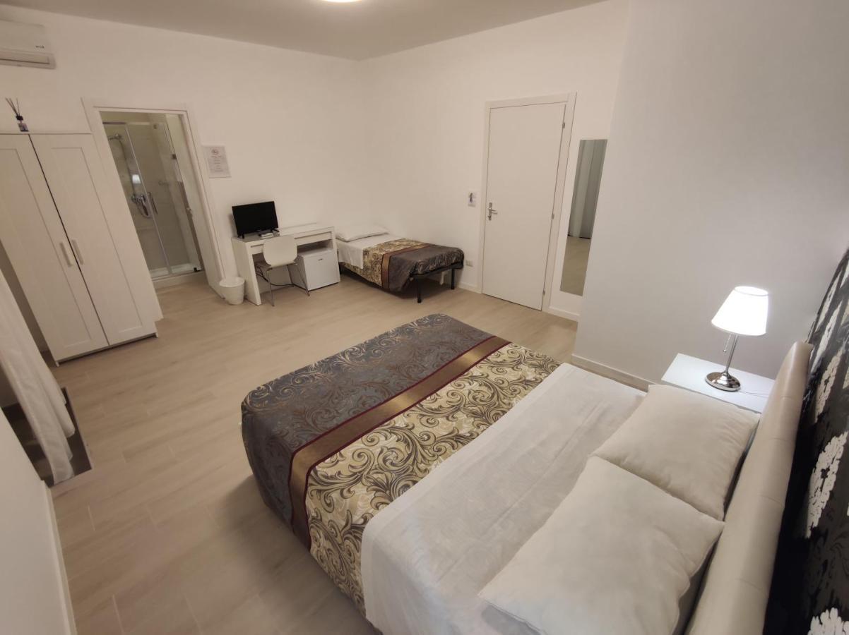 Sami Luxury Rooms 3 8 0 7 9 4 9 2 5 3 Syrakuzy Zewnętrze zdjęcie