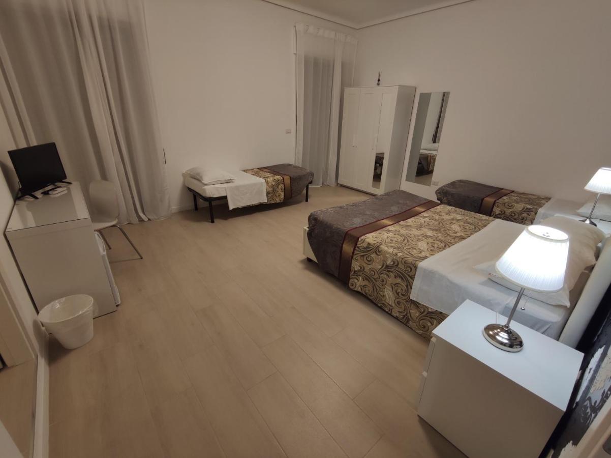 Sami Luxury Rooms 3 8 0 7 9 4 9 2 5 3 Syrakuzy Zewnętrze zdjęcie