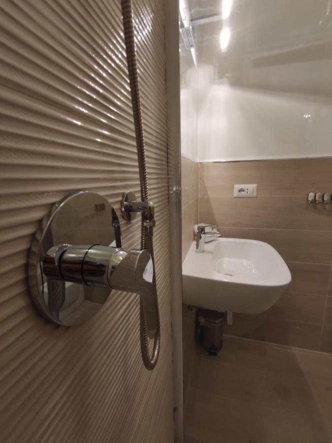 Sami Luxury Rooms 3 8 0 7 9 4 9 2 5 3 Syrakuzy Zewnętrze zdjęcie