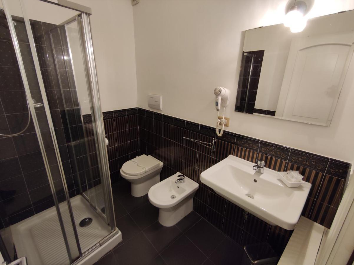 Sami Luxury Rooms 3 8 0 7 9 4 9 2 5 3 Syrakuzy Zewnętrze zdjęcie