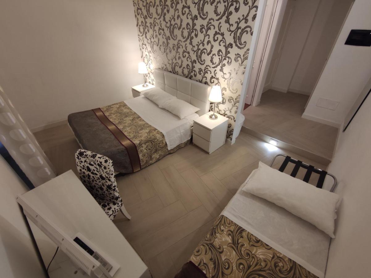 Sami Luxury Rooms 3 8 0 7 9 4 9 2 5 3 Syrakuzy Zewnętrze zdjęcie