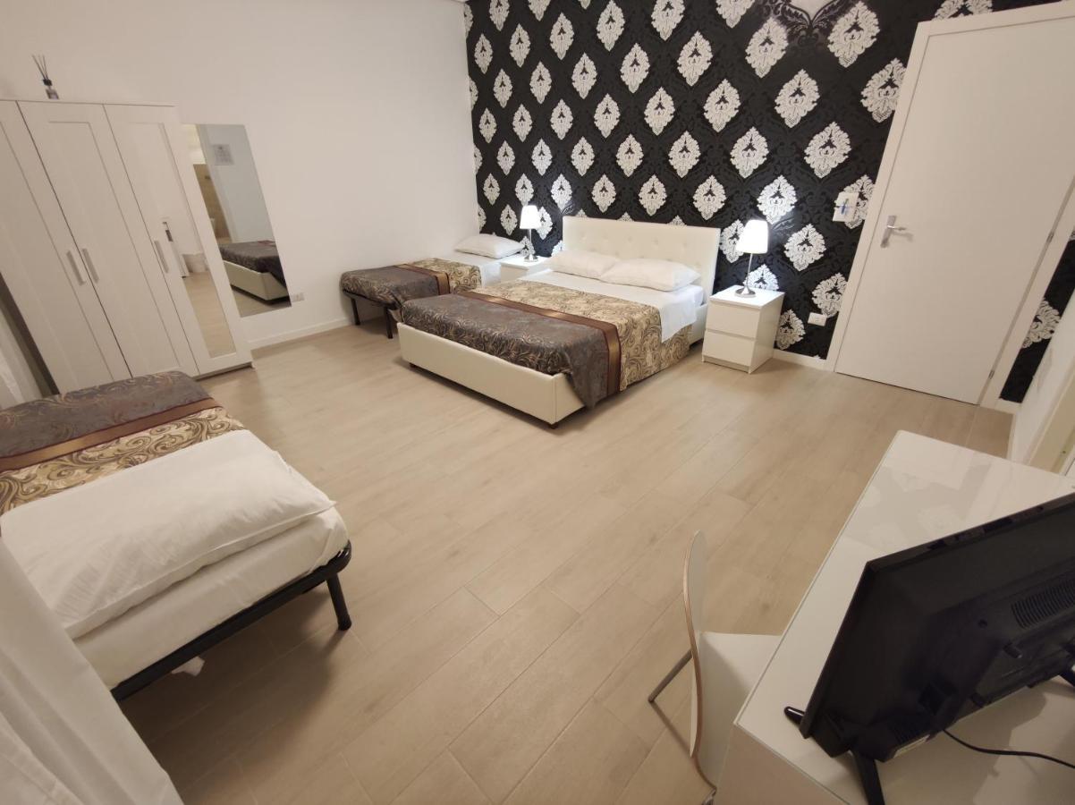 Sami Luxury Rooms 3 8 0 7 9 4 9 2 5 3 Syrakuzy Zewnętrze zdjęcie