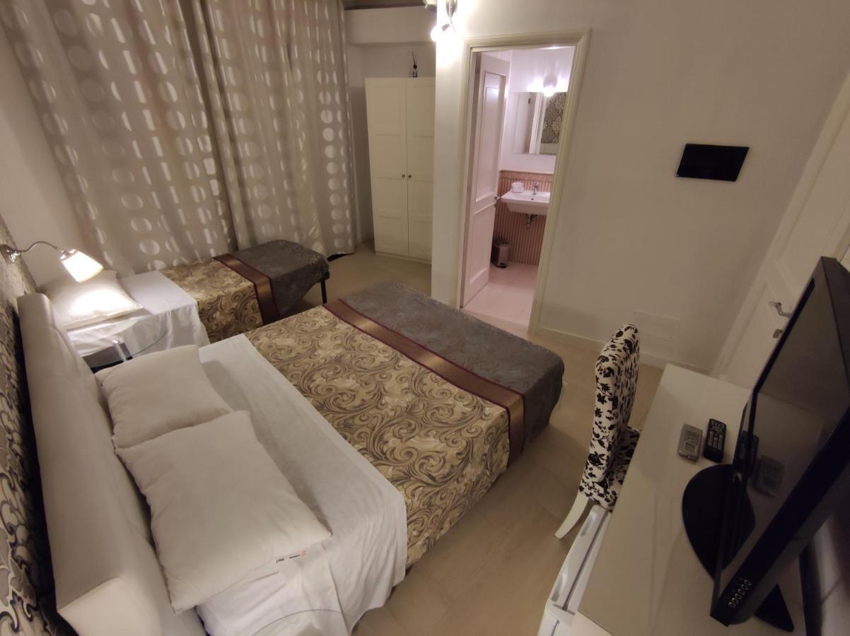 Sami Luxury Rooms 3 8 0 7 9 4 9 2 5 3 Syrakuzy Zewnętrze zdjęcie