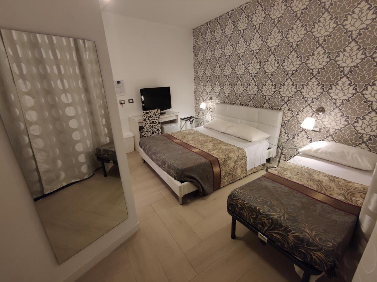 Sami Luxury Rooms 3 8 0 7 9 4 9 2 5 3 Syrakuzy Zewnętrze zdjęcie