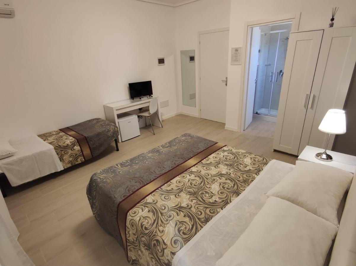 Sami Luxury Rooms 3 8 0 7 9 4 9 2 5 3 Syrakuzy Zewnętrze zdjęcie