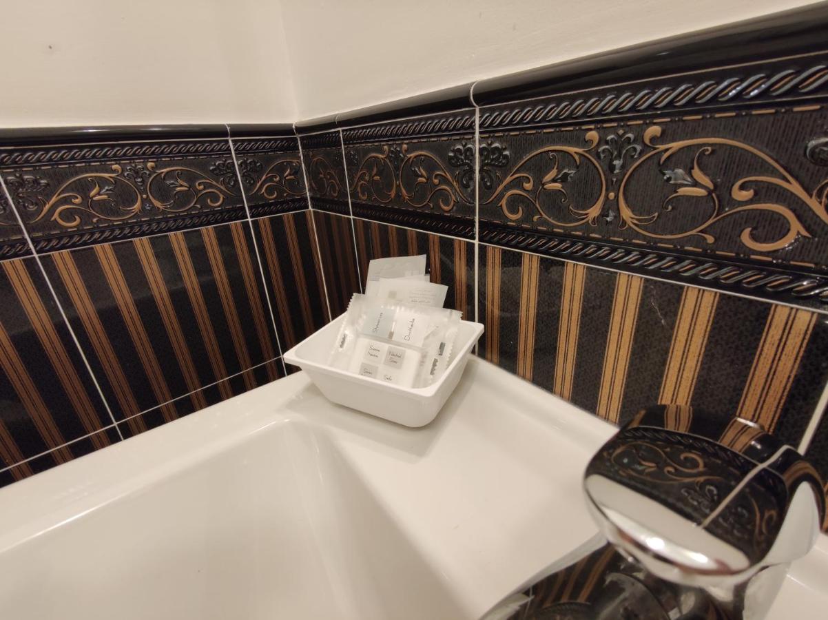 Sami Luxury Rooms 3 8 0 7 9 4 9 2 5 3 Syrakuzy Zewnętrze zdjęcie