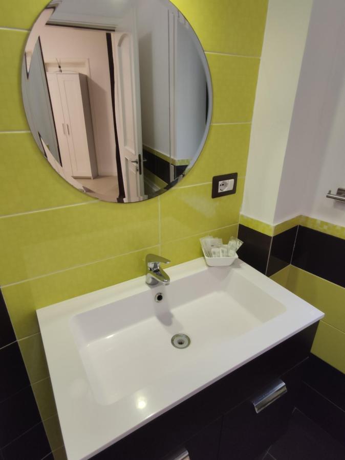 Sami Luxury Rooms 3 8 0 7 9 4 9 2 5 3 Syrakuzy Zewnętrze zdjęcie